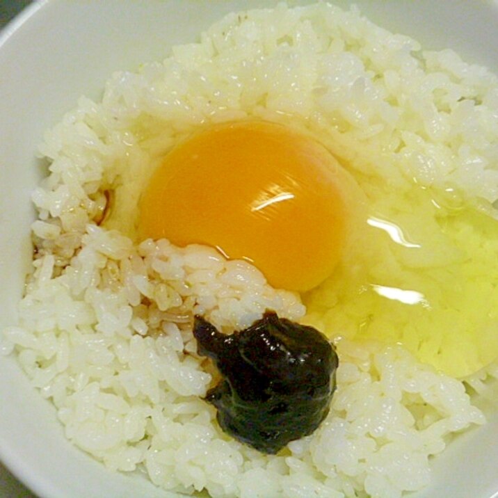 簡単 アレンジ 海苔の佃煮のせたまごかけご飯 レシピ 作り方 By みずたまsweet 楽天レシピ